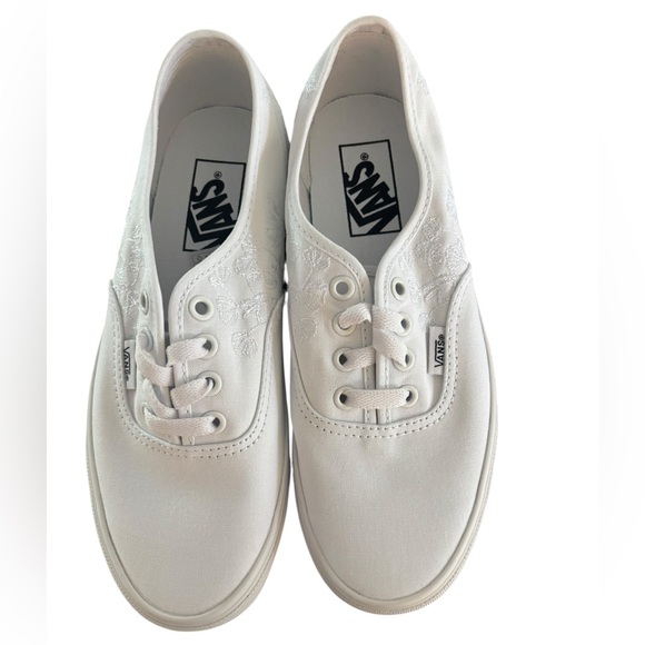 NEW Vans Authentic Ditsy Bloom White Women’s Size 7 Floral Embroidered Sneakers - Picture 1 of 5